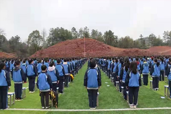 龙翔中学隆重举行2021年春季开学典礼
